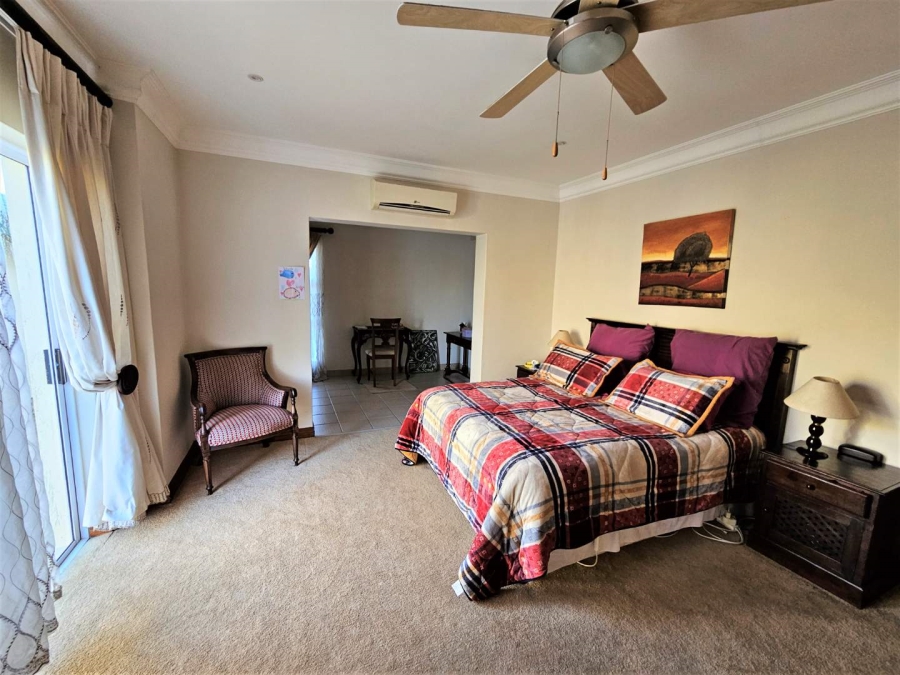 4 Bedroom Property for Sale in Caribbean Beach Club North West